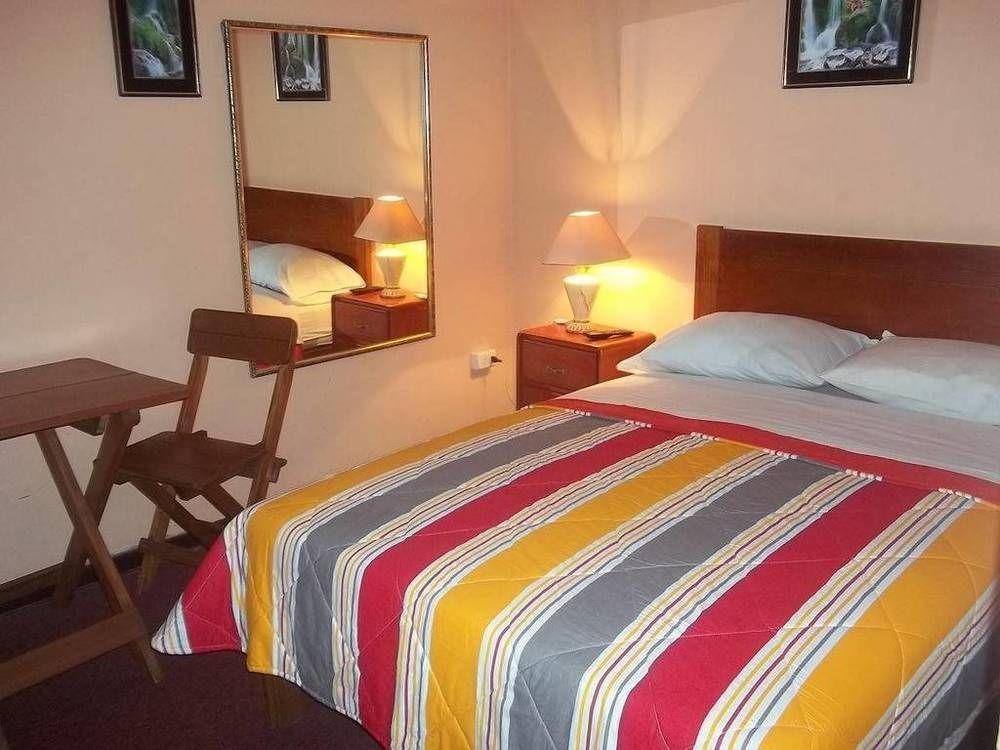 Hotel Excalibur Lima Luaran gambar